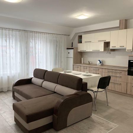 Exclusive Home - C. Apartman Печ Экстерьер фото