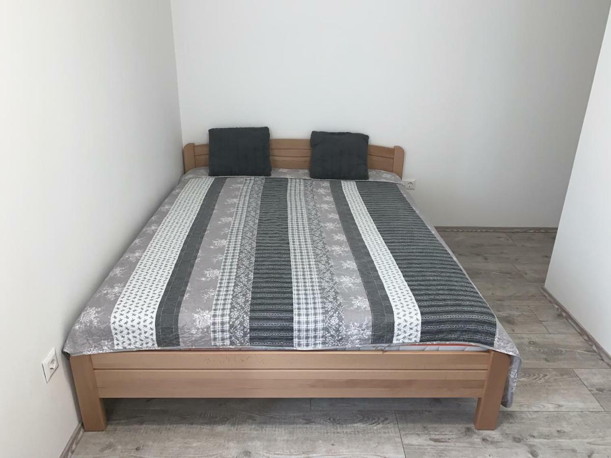 Exclusive Home - C. Apartman Печ Экстерьер фото